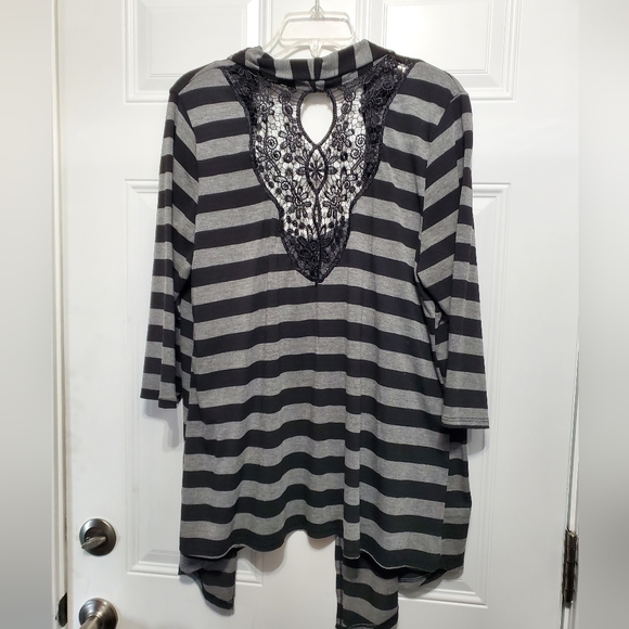 Deb Black & Gray Striped Cardigan with Lace Trim size 2XL - Picture 3 of 11